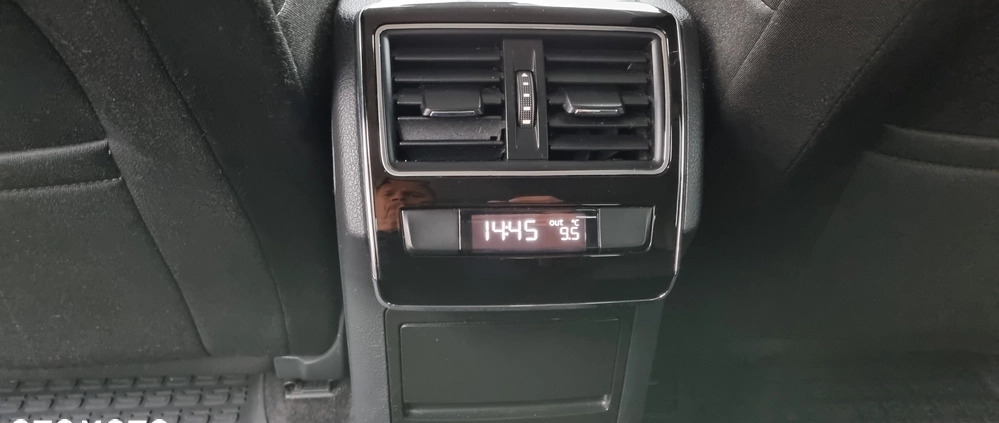 Skoda Superb cena 61900 przebieg: 298700, rok produkcji 2017 z Wojkowice małe 596